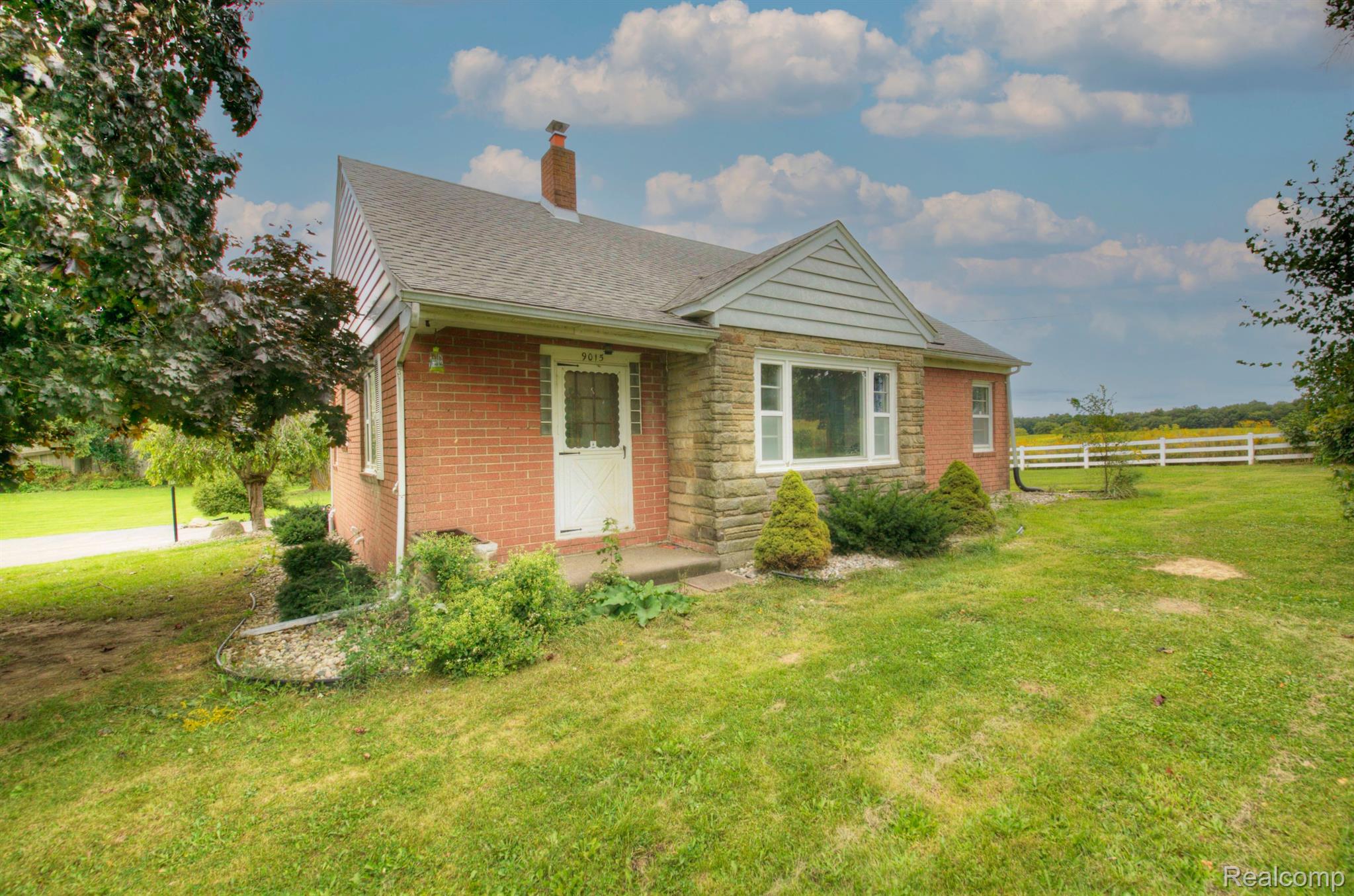 9015 Argentine Road Linden, MI 48451 - Photo 2 of 43 Gallery Image 2