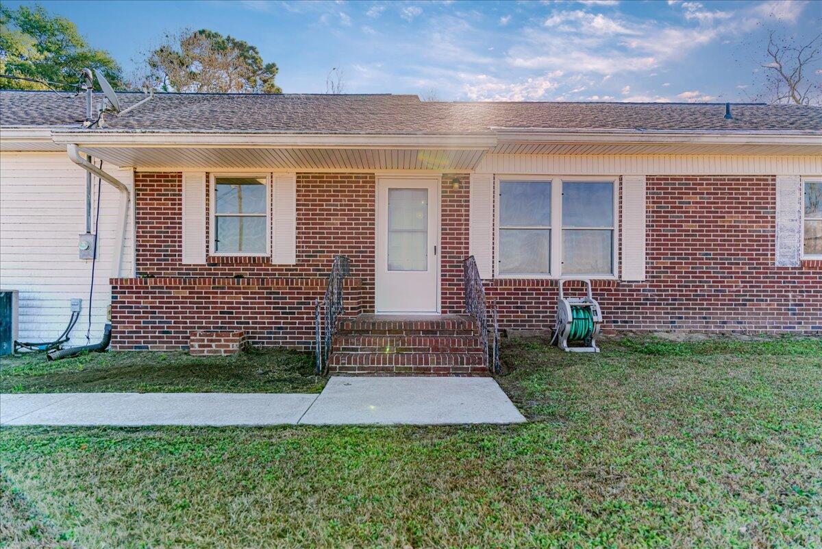 6100 Springfield Road Williston, SC 29853 - Photo 5 of 38