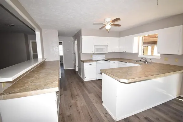 $159,900 | 1801 South College Street, Brady, TX 76825