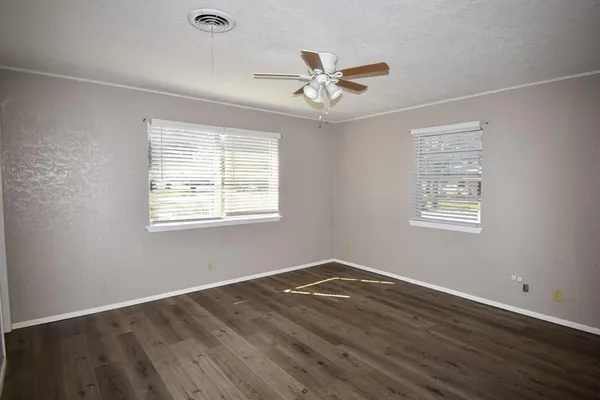 $159,900 | 1801 South College Street, Brady, TX 76825