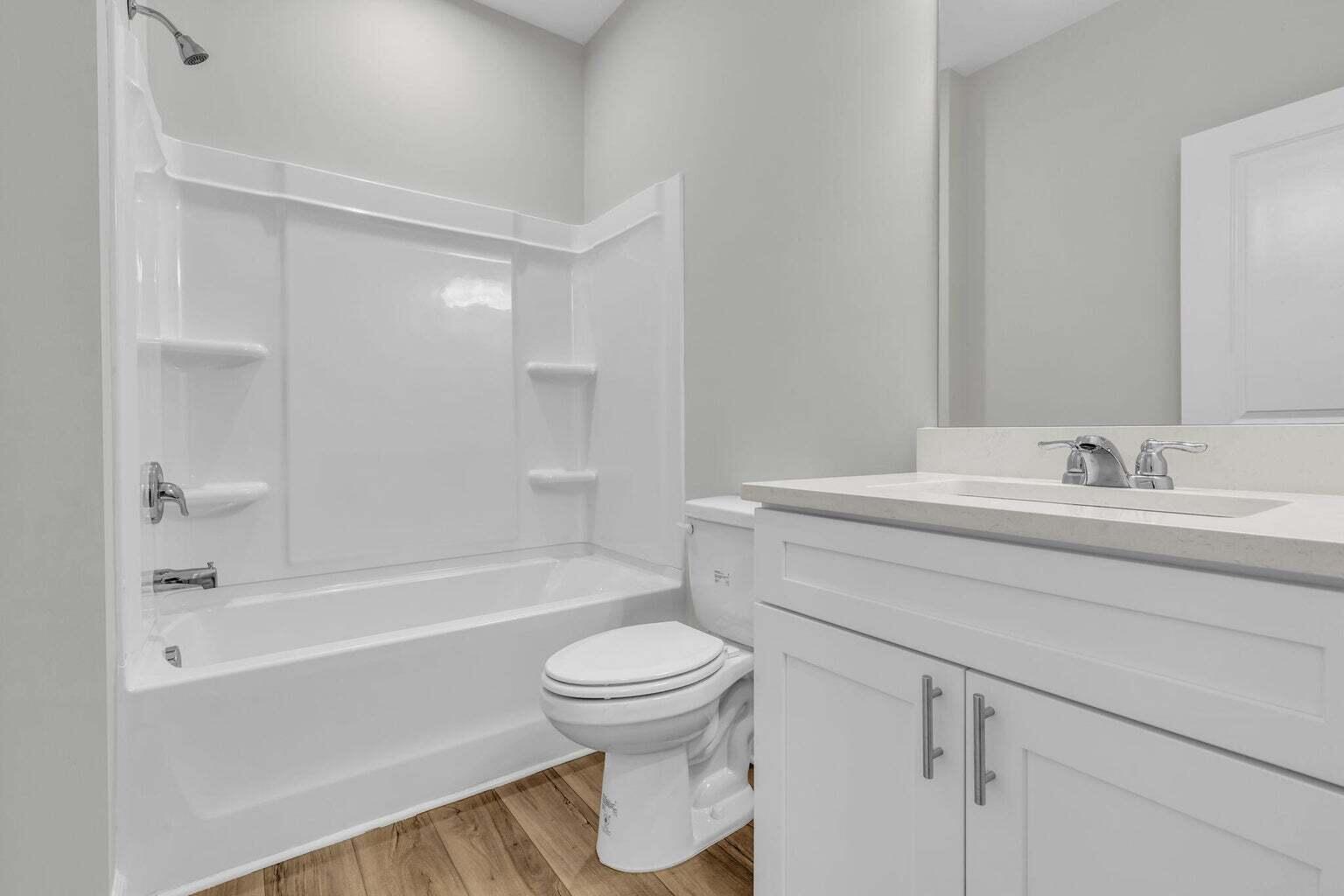 2823 Butlers Green Circle Chattanooga, TN 37421 - Photo 23 of 30 Hall Bathroom