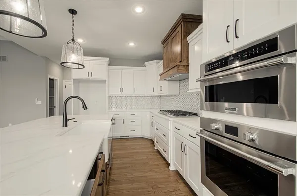 $650,000 | 2316 Larkspur Lane, Kearney, MO 64060