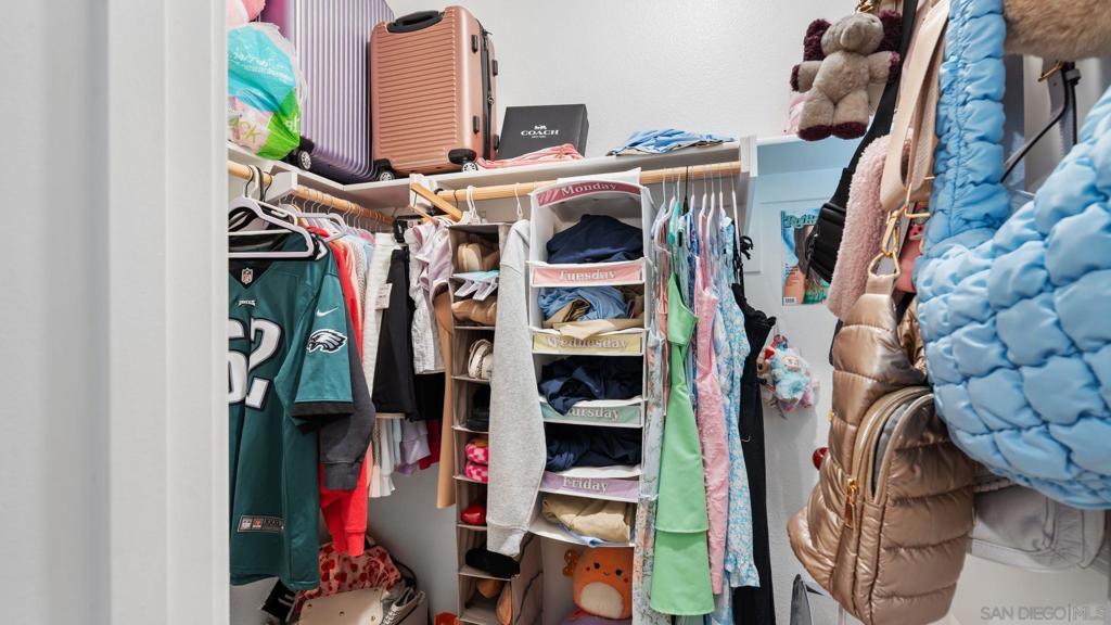 15681 Rennyson Way San Diego, CA 92127 - Photo 23 of 40