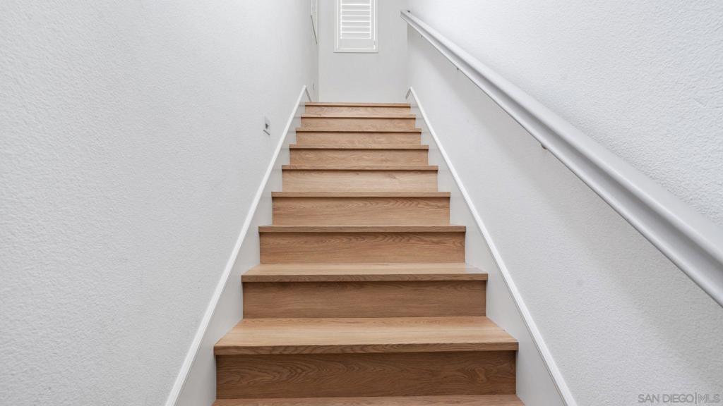 15681 Rennyson Way San Diego, CA 92127 - Photo 25 of 36 a view of entryway