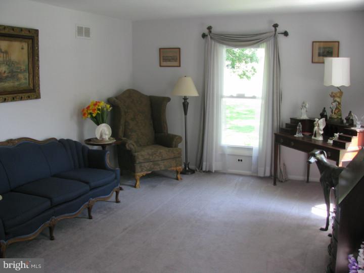 1 Forest View Road Wallingford, PA 19086 - Photo 12 of 16 Gallery Image 12