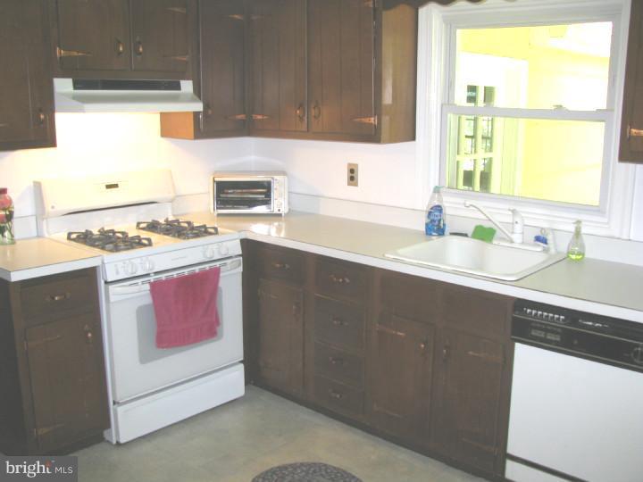 1 Forest View Road Wallingford, PA 19086 - Photo 14 of 16 Gallery Image 14