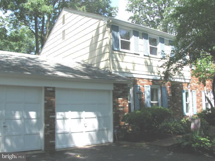 1 Forest View Road Wallingford, PA 19086 - Photo 4 of 16 Gallery Image 4