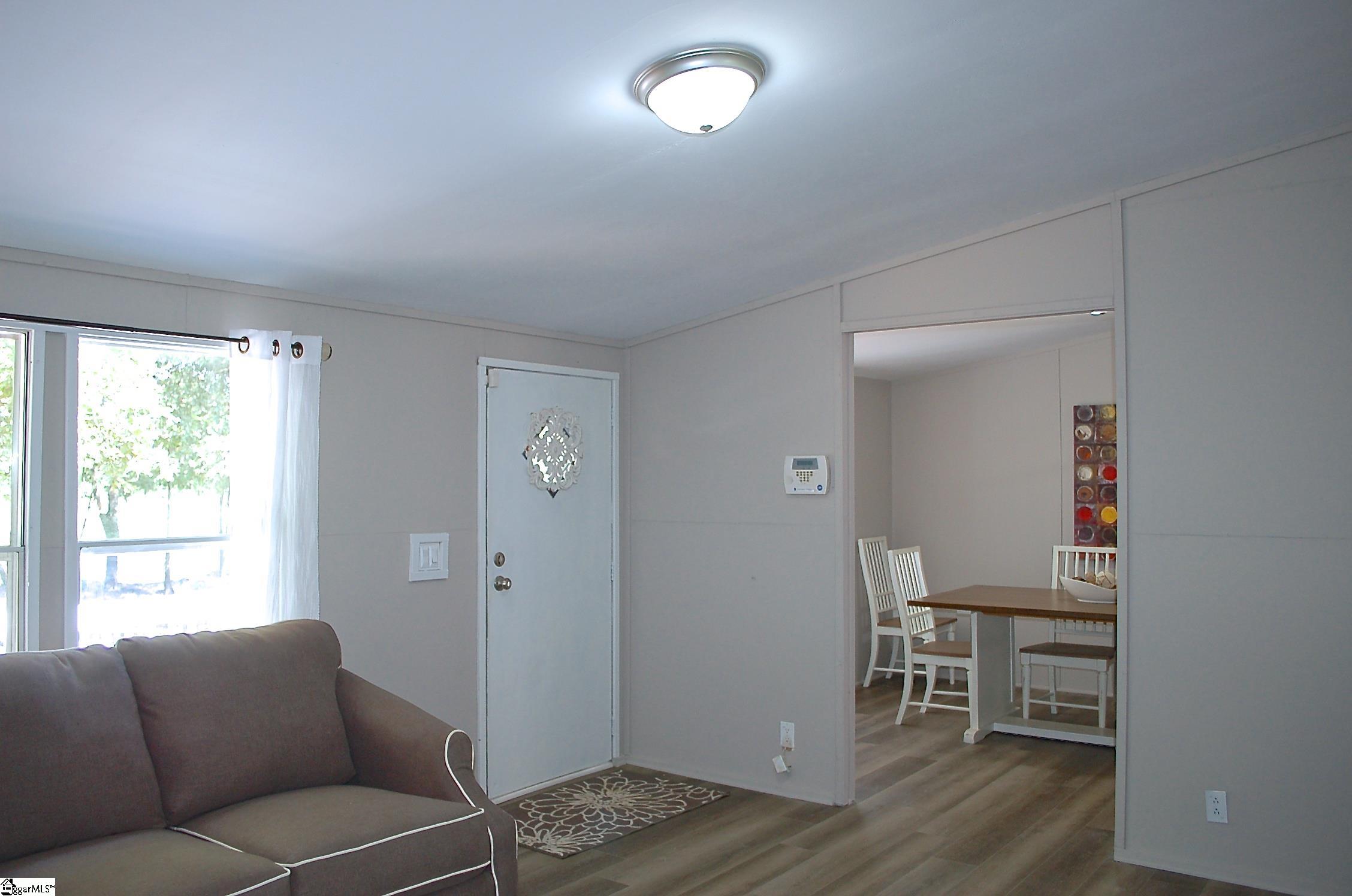 5579 Allen Bridge Road Fountain Inn, SC 29644 - Photo 5 of 29