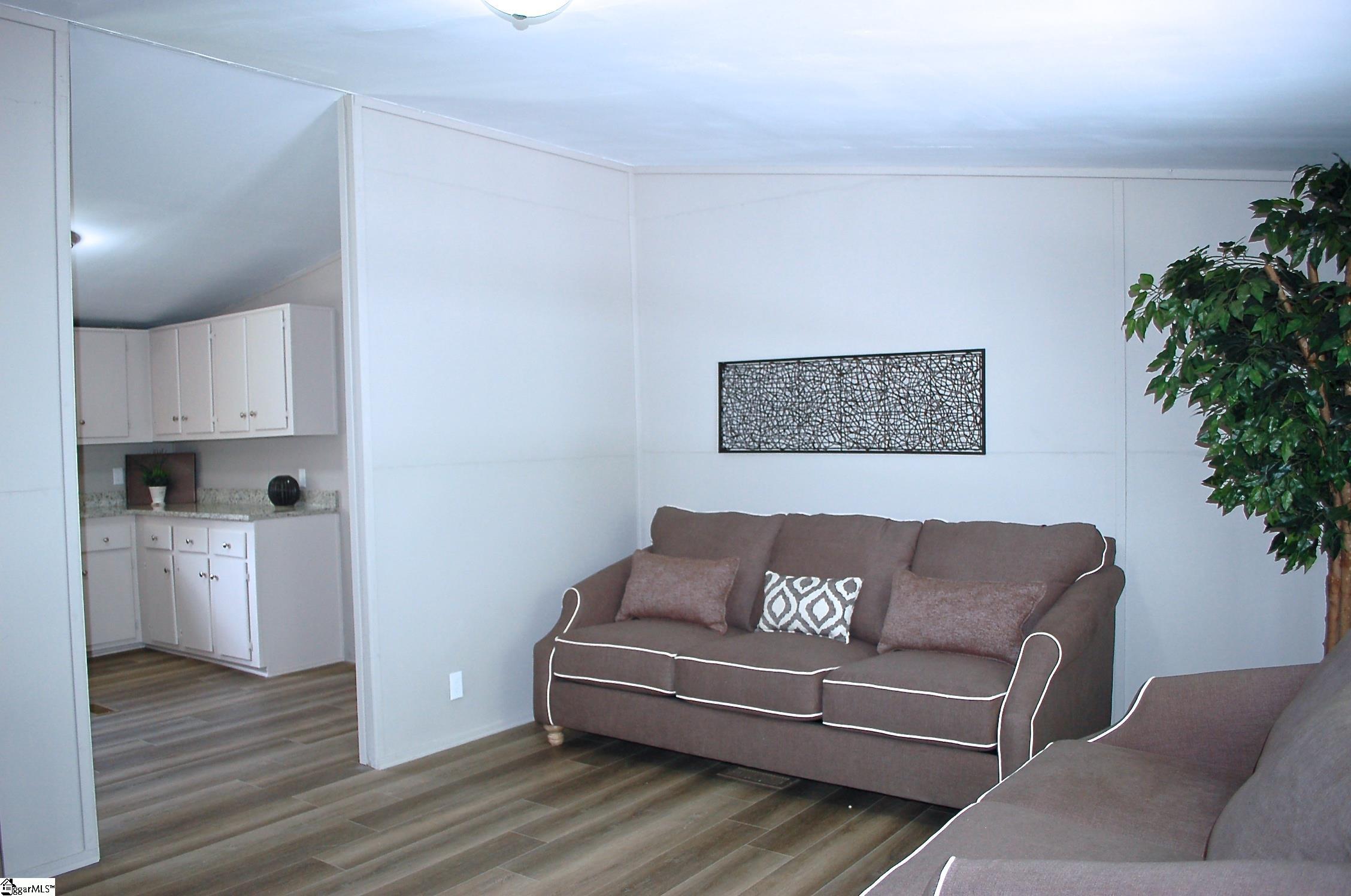 5579 Allen Bridge Road Fountain Inn, SC 29644 - Photo 8 of 29