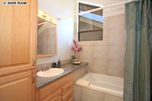 4531 Lower Honoapiilani Road, Unit 3 Lahaina, HI 96761 - Photo 11 of 14 Gallery Image 11