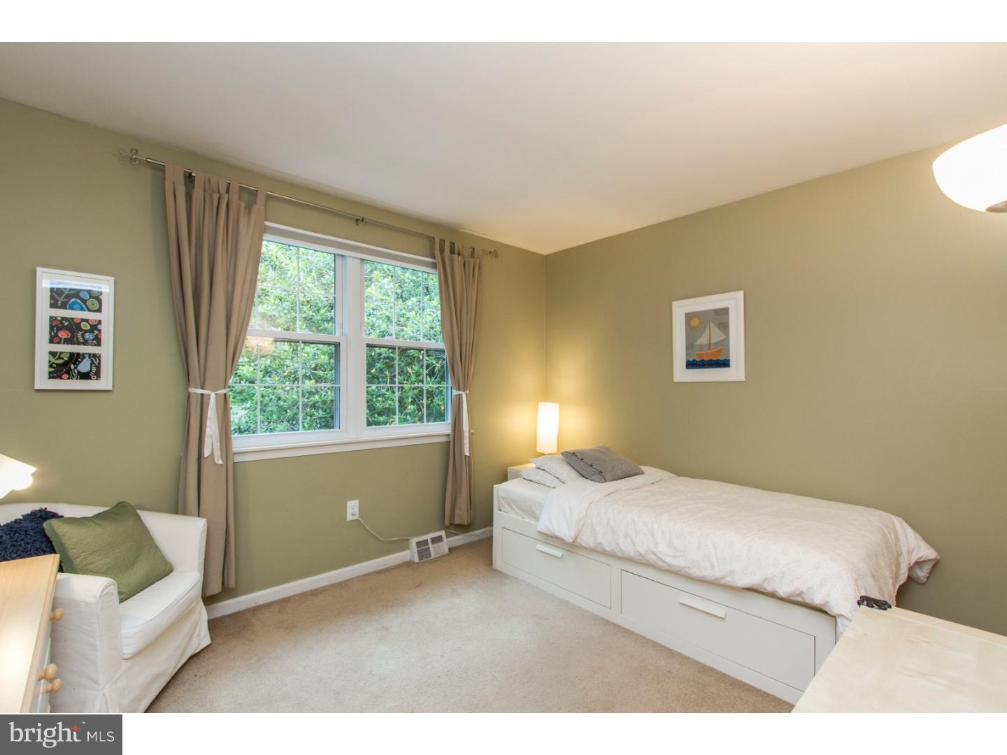 365 Ellis Road Havertown, PA 19083 - Photo 19 of 25 Bedroom 3