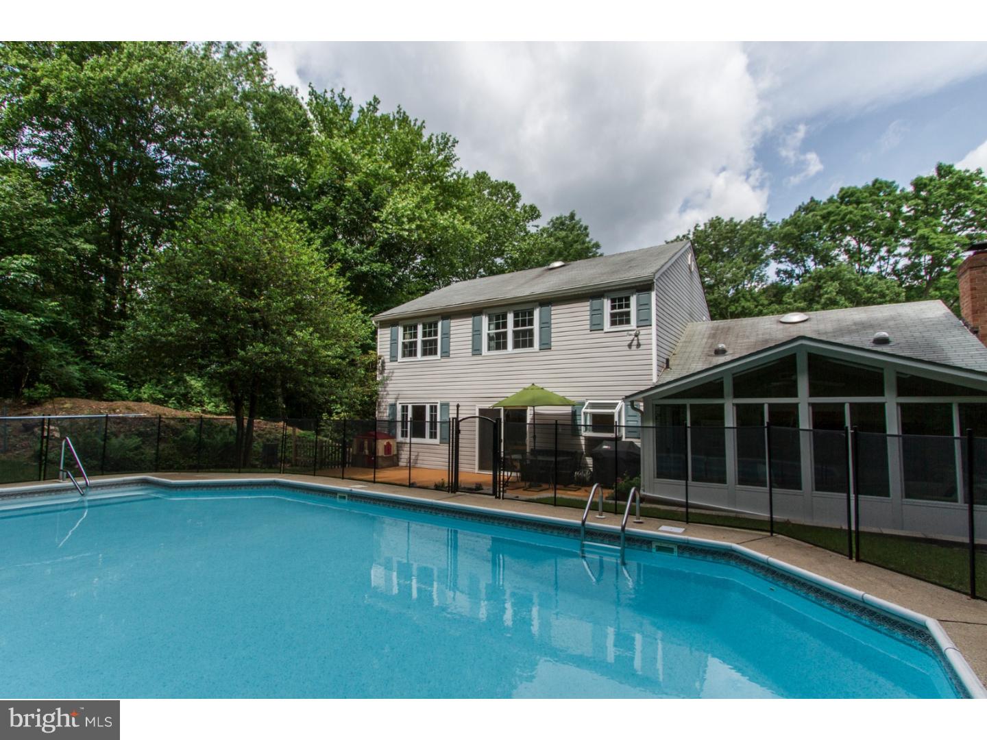 365 Ellis Road Havertown, PA 19083 - Photo 3 of 25 Exterior Back