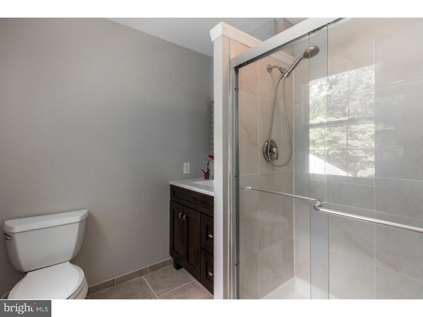 365 Ellis Road Havertown, PA 19083 - Photo 21 of 25 Master Bathroom