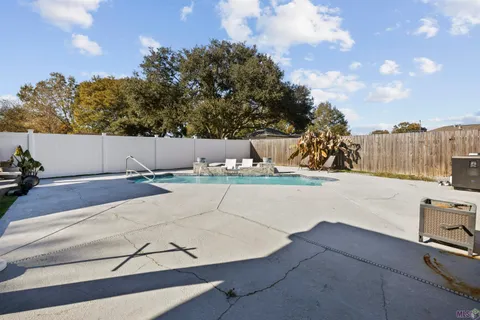 $365,000 | 40182 La Rochelle Road, Prairieville, LA 70769