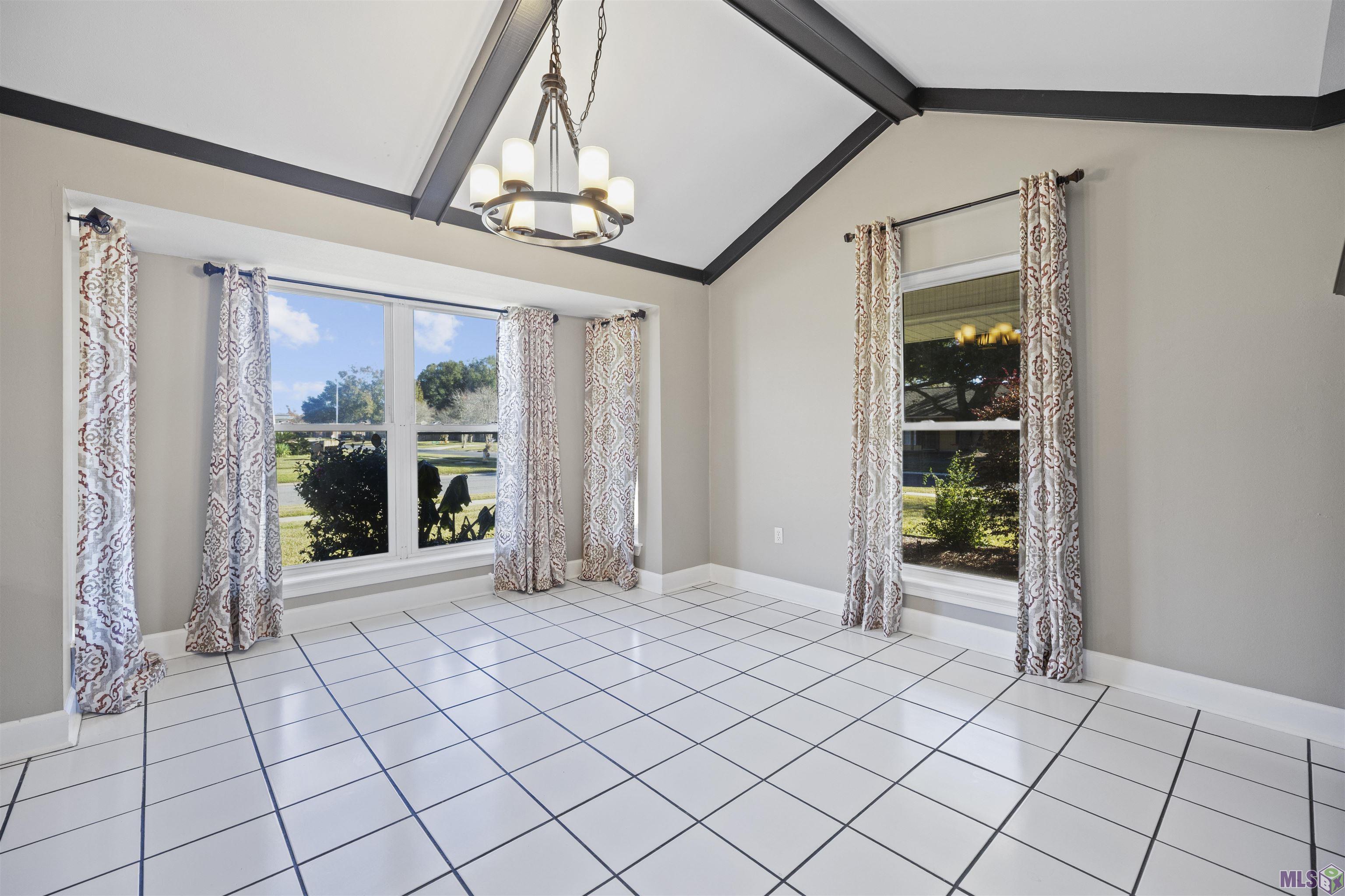 40182 La Rochelle Road Prairieville, LA 70769 - Photo 4 of 33