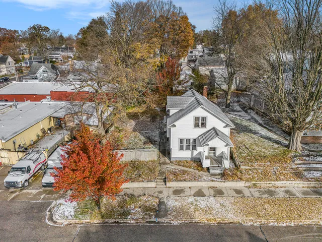 $179,900 | 603 East Dowland Street, Ludington, MI 49431