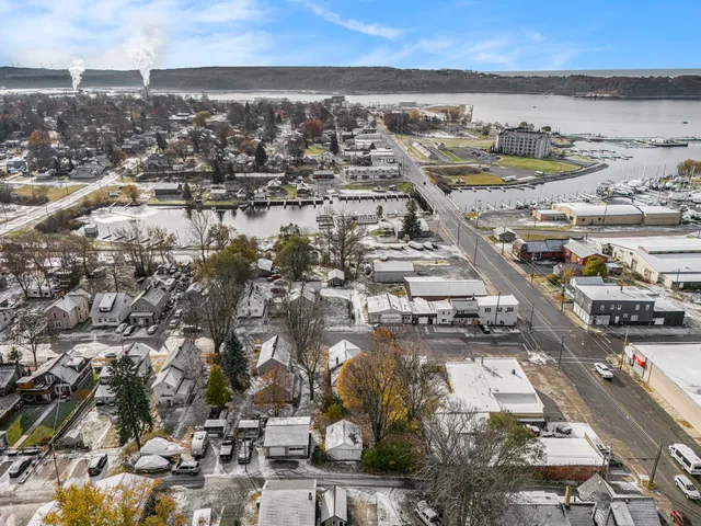 $179,900 | 603 East Dowland Street, Ludington, MI 49431