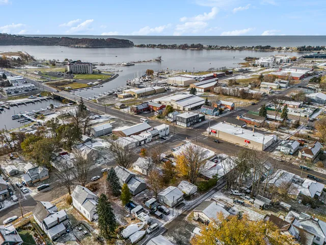 $179,900 | 603 East Dowland Street, Ludington, MI 49431