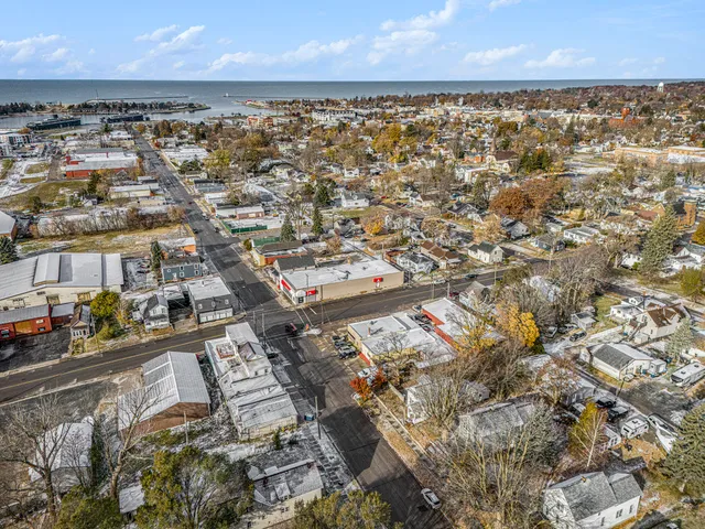 $179,900 | 603 East Dowland Street, Ludington, MI 49431