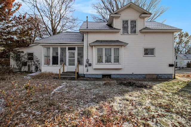 $179,900 | 603 East Dowland Street, Ludington, MI 49431
