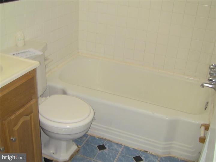 7102 Locust Street Upper Darby, PA 19082 - Photo 8 of 10 Gallery Image 8