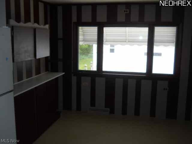 1583 Winchester Road Cleveland, OH 44124 - Photo 2 of 10