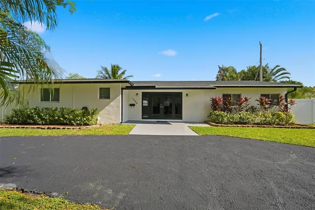 $850,000 | 1400 Southeast 8th Avenue, Deerfield Beach, FL 33441