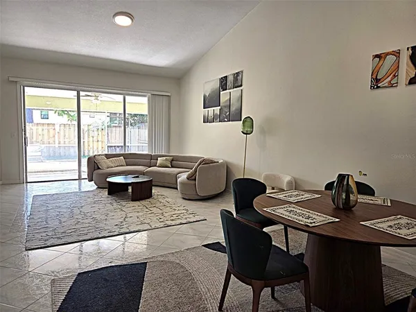 $3,000 | 2547 Estancia Boulevard, Clearwater, FL 33761