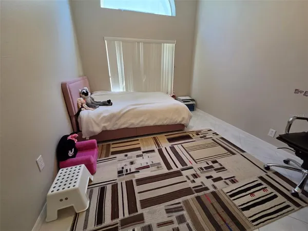 $3,000 | 2547 Estancia Boulevard, Clearwater, FL 33761