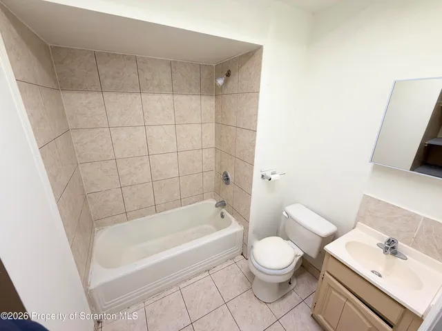 $1,100 | 404 Susquehanna Street, Unit 406, Forest City, PA 18421