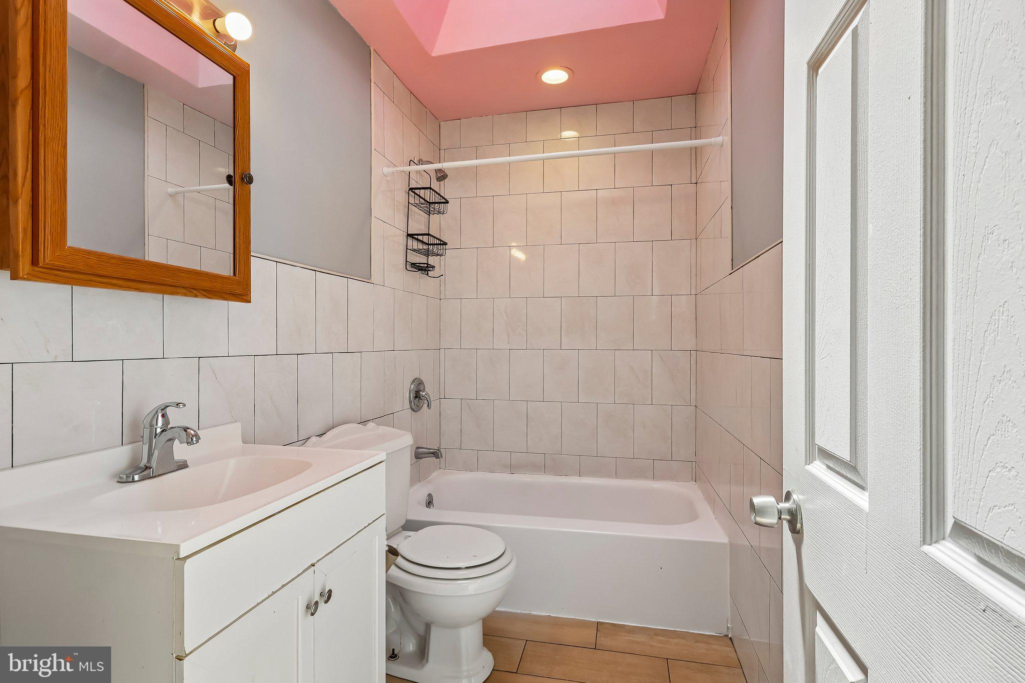 7046 Clover Lane Upper Darby, PA 19082 - Photo 20 of 27