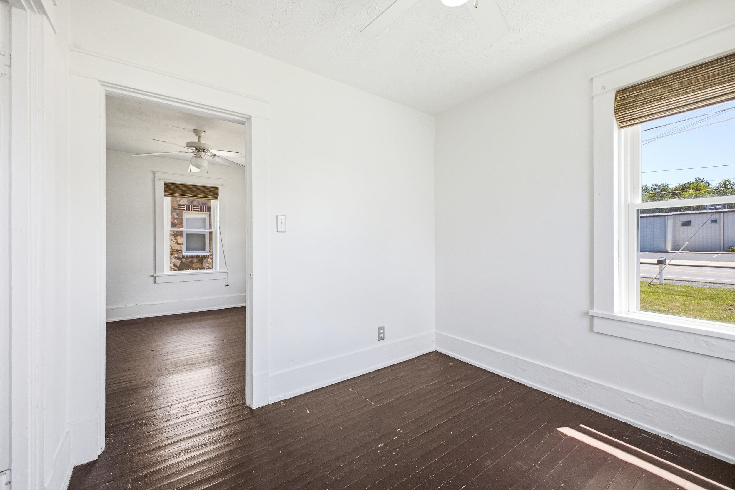 108 3rd Street Grottoes, VA 24441 - Photo 11 of 29