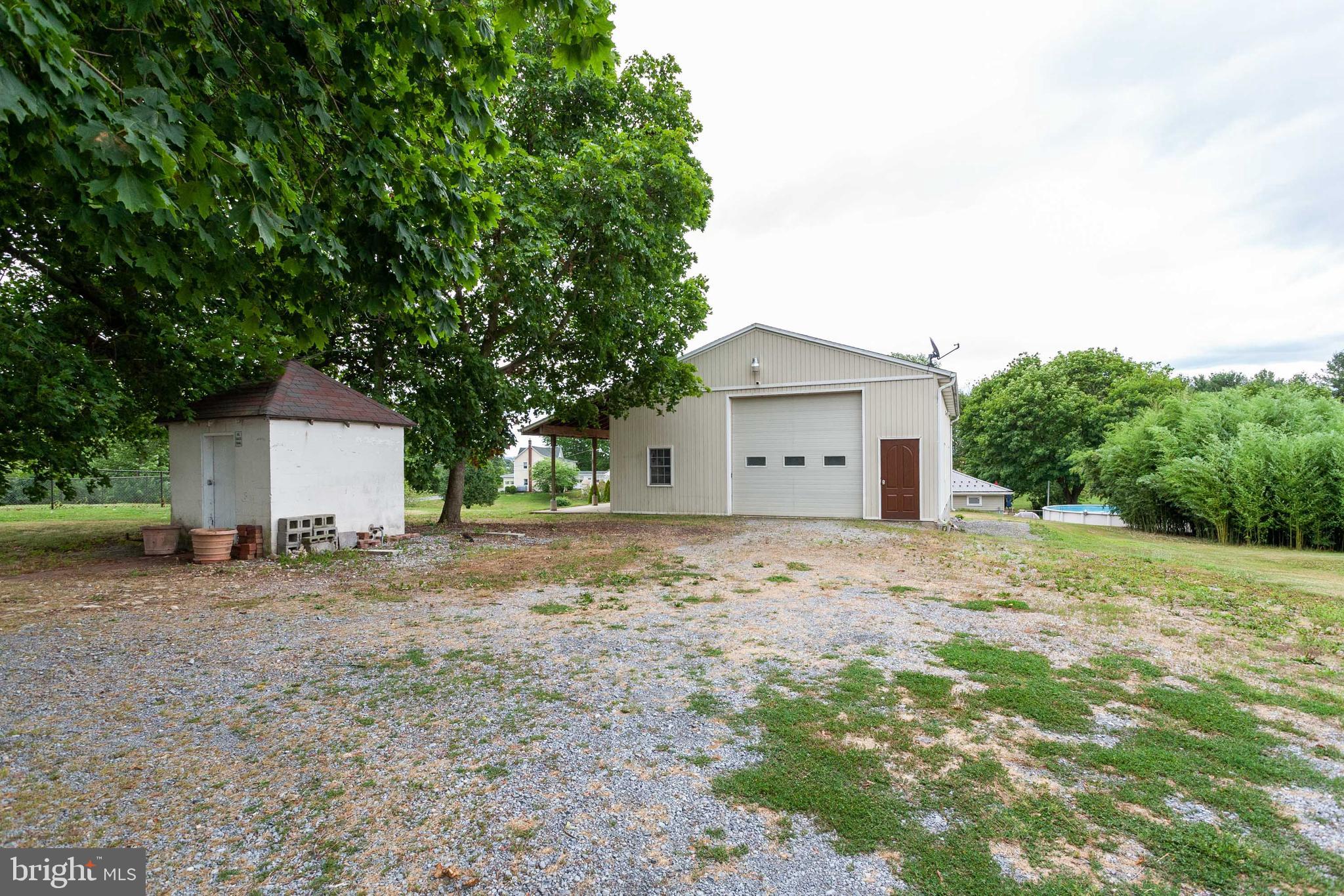 14115 Broadfording Church Road Hagerstown, MD 21740 - Photo 27 of 29 Workshop/Garage/Storage w/Office