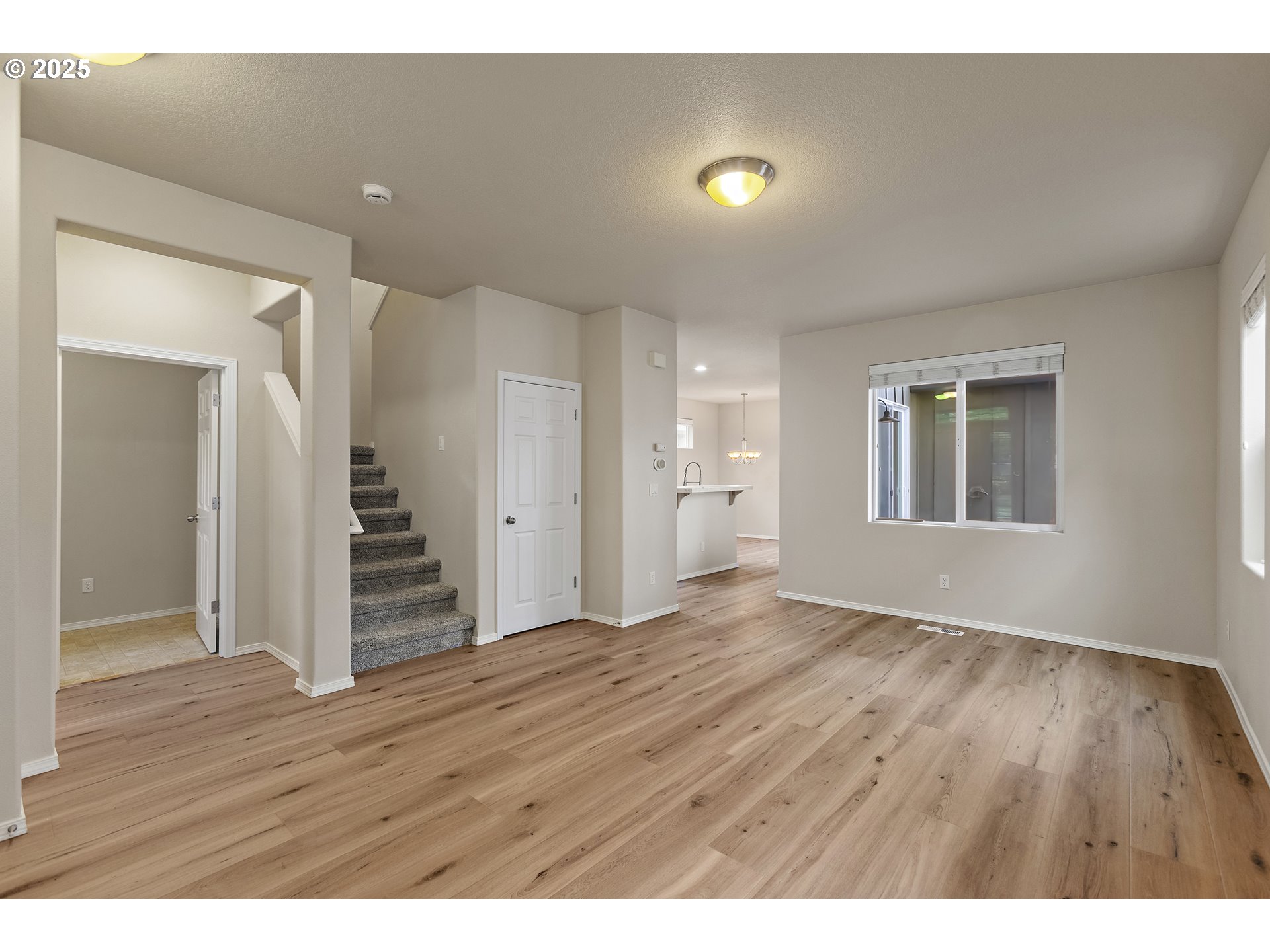 4569 Southeast Davis Road Hillsboro, OR 97123 - Photo 11 of 36 Gallery Image 11