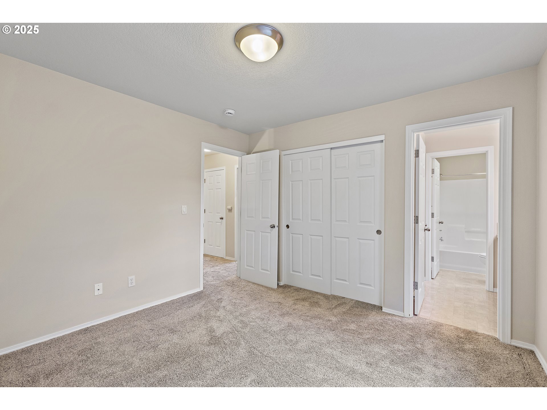 4569 Southeast Davis Road Hillsboro, OR 97123 - Photo 20 of 36 Gallery Image 20
