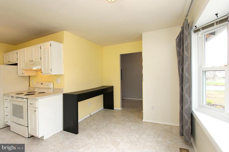 1037 Brice Road Rockville, MD 20852 - Photo 15 of 30 Kitchen