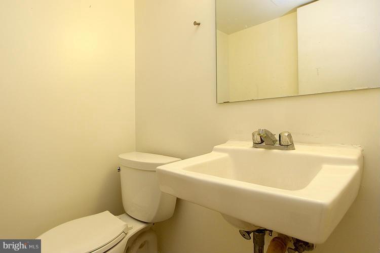 1037 Brice Road Rockville, MD 20852 - Photo 28 of 30 Bath