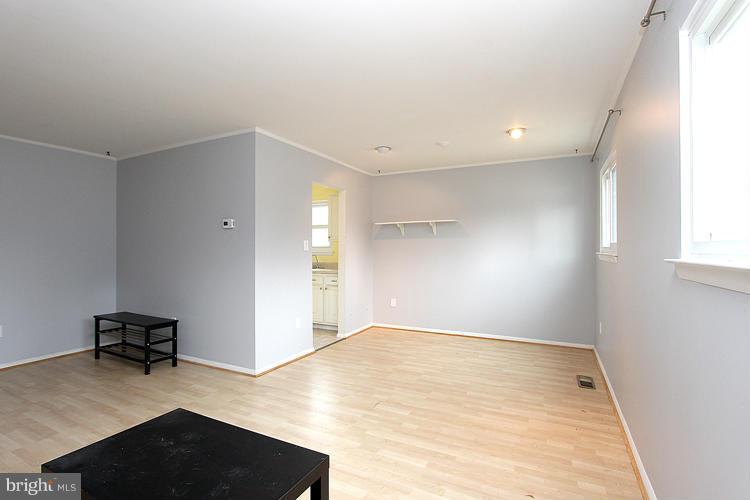 1037 Brice Road Rockville, MD 20852 - Photo 8 of 30 Interior General