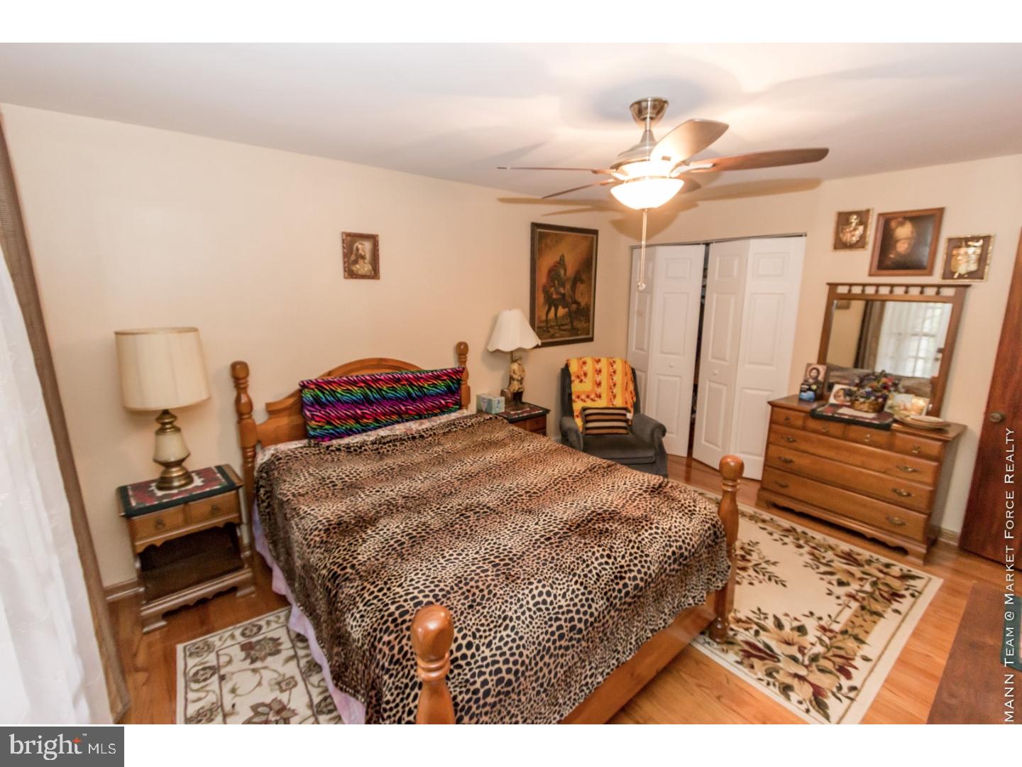 678 Lily Road Warminster, PA 18974 - Photo 14 of 24 Gallery Image 14