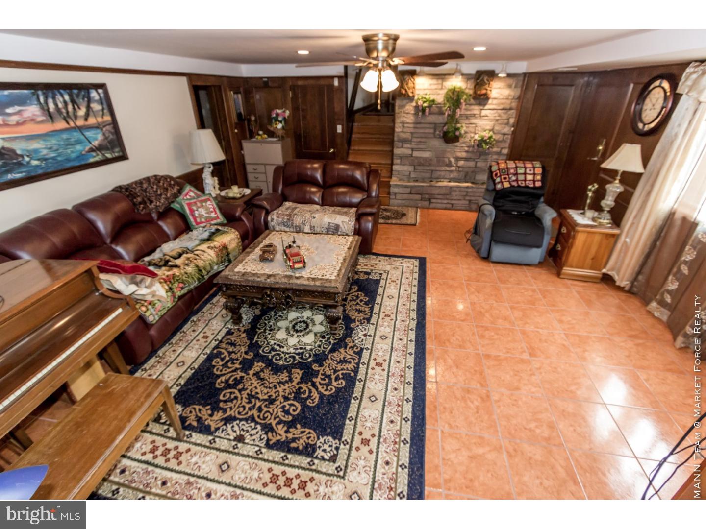 678 Lily Road Warminster, PA 18974 - Photo 19 of 24 Gallery Image 19