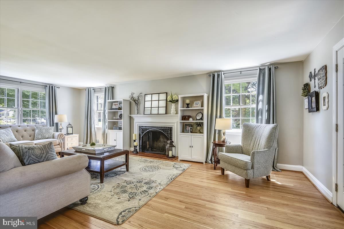 7100 Copeleigh Road Baltimore, MD 21212 - Photo 5 of 45