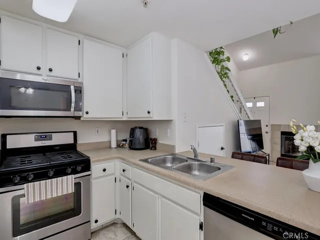 $528,000 | 13133 Le Parc, Unit 712, Chino Hills, CA 91709