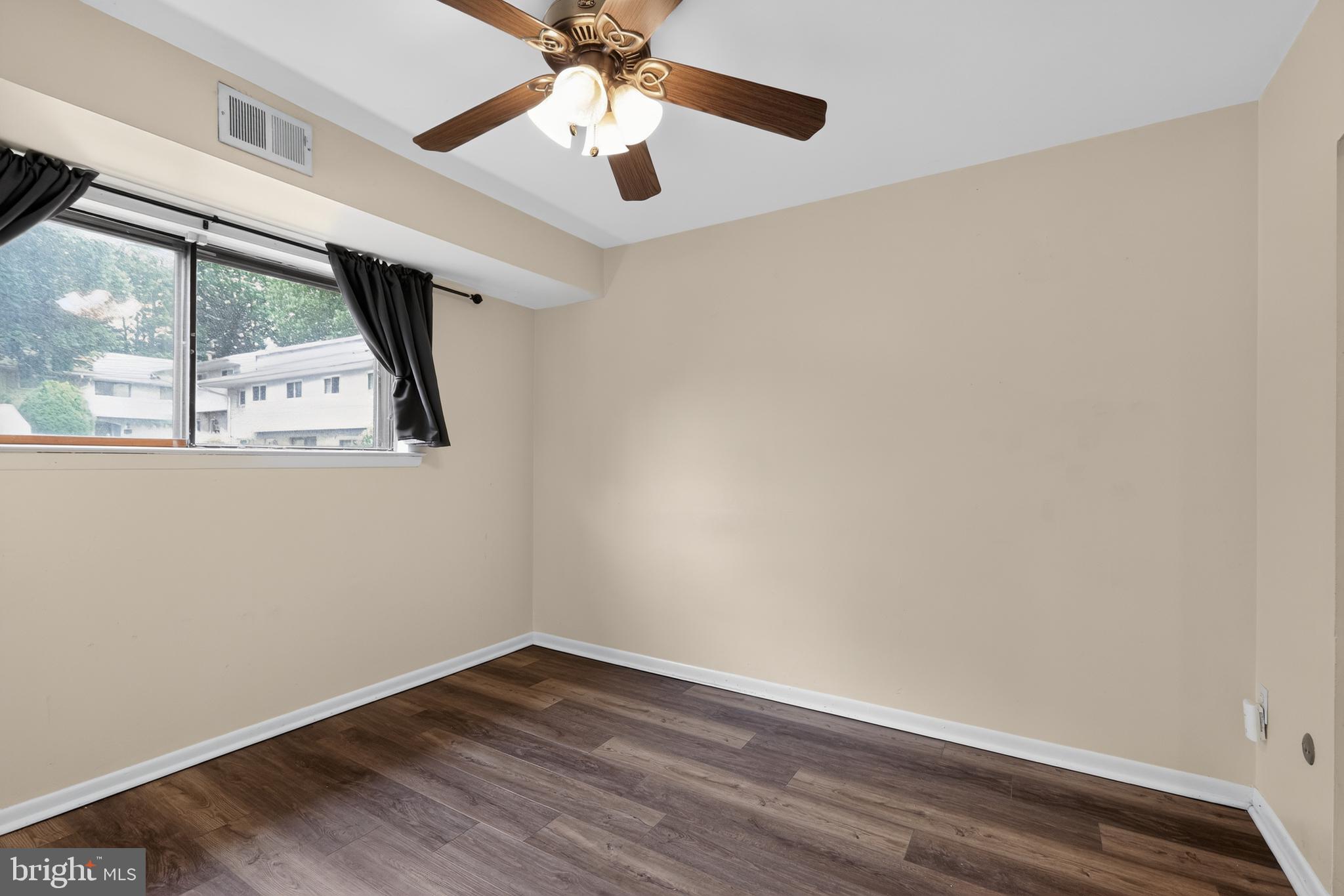 1518 Manley Road, Unit B33 West Chester, PA 19382 - Photo 9 of 34 Dining Room