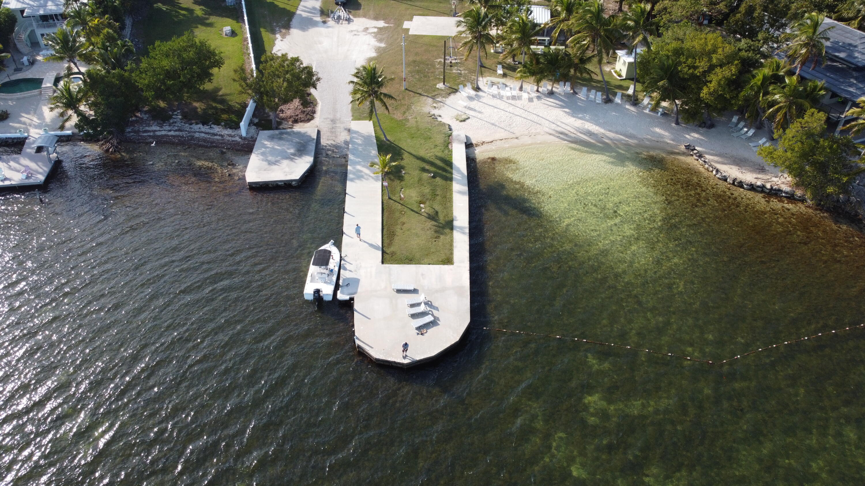 62 Southeast Marlin Avenue Key Largo, FL 33037 - Photo 13 of 14 a view of yard
