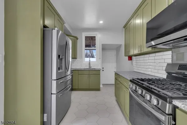 $2,700 | 123 Dodd Street, Unit 1, East Orange, NJ 07017