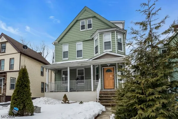 $2,700 | 123 Dodd Street, Unit 1, East Orange, NJ 07017