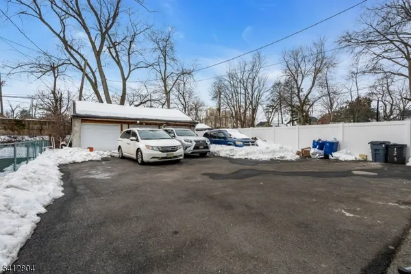 $2,700 | 123 Dodd Street, Unit 1, East Orange, NJ 07017