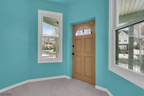 $2,700 | 123 Dodd Street, Unit 1, East Orange, NJ 07017