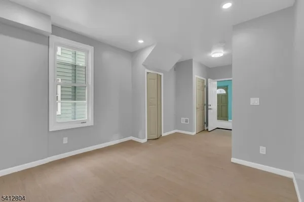 $2,700 | 123 Dodd Street, Unit 1, East Orange, NJ 07017