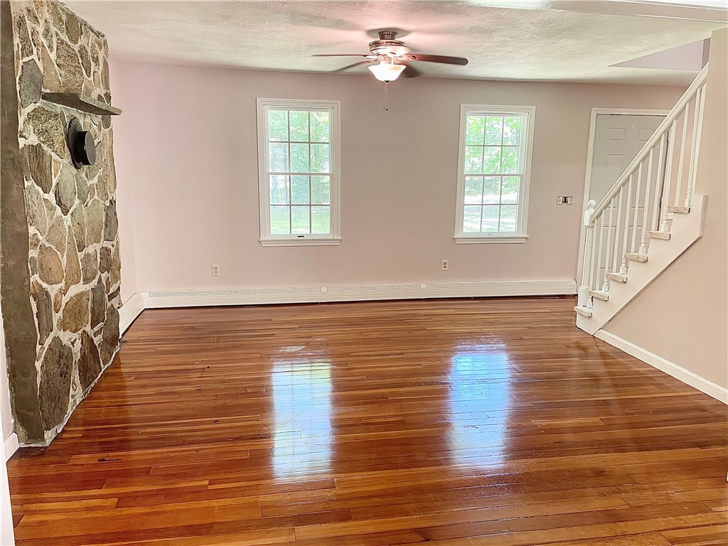 431 Perry Hill Road Coventry, RI 02816 - Photo 8 of 25 Den/ Family Room